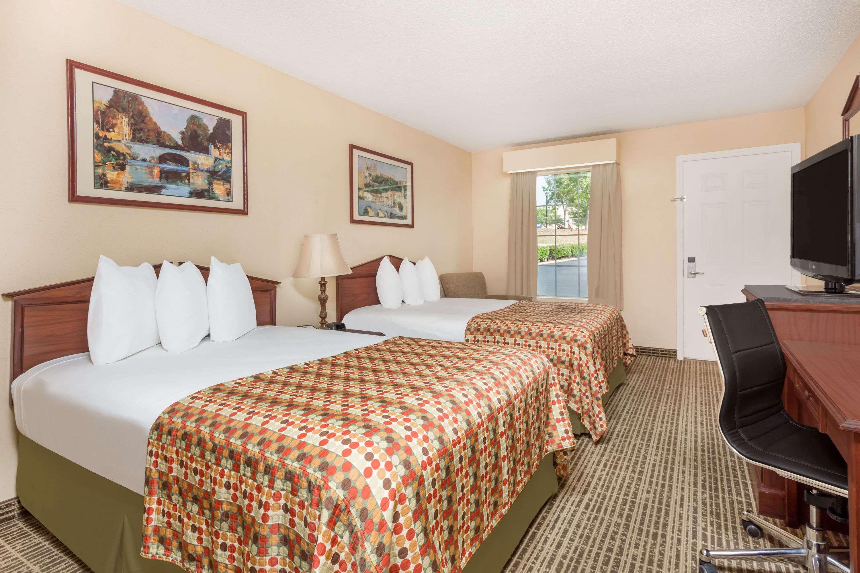Baymont By Wyndham Anderson Clemson Hotel Luaran gambar